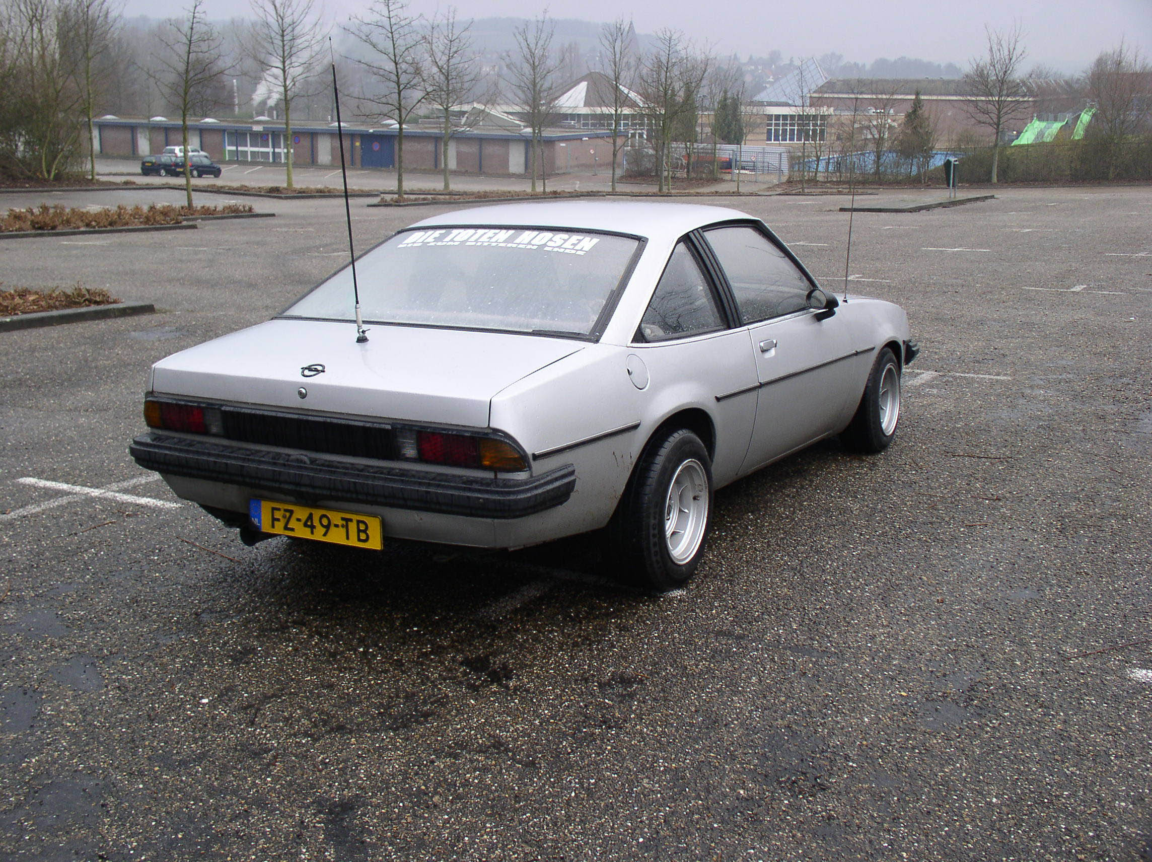b2004033105